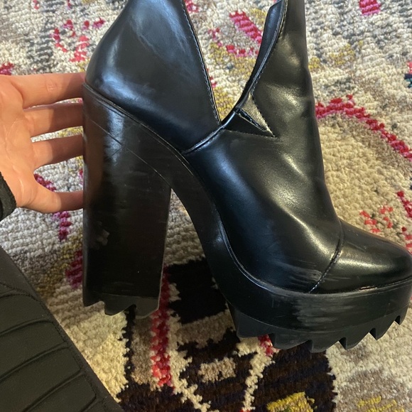 Zara Trafaluc black booties size 38/6.5 - Picture 5 of 6